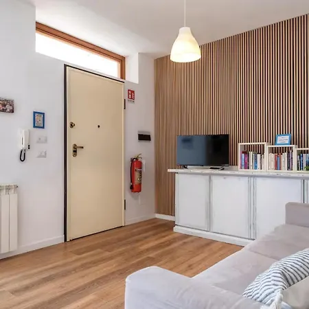 Apartment Petit Bijoux A Few Steps From The Beach, Sea View And Parking Space *