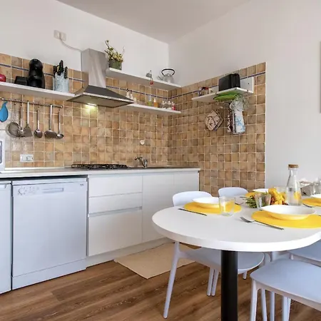 Petit Bijoux A Few Steps From The Beach, Sea View And Parking Space Alghero