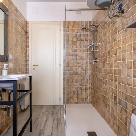 Petit Bijoux A Few Steps From The Beach, Sea View And Parking Space Appartamento *