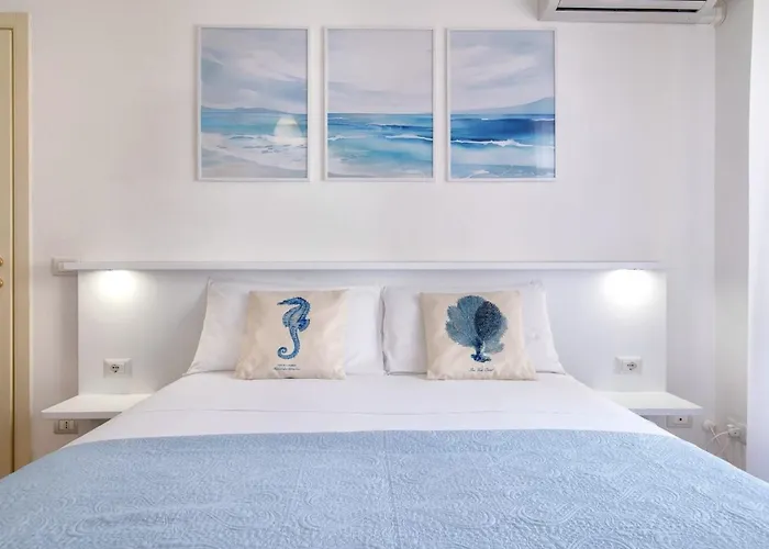 Petit Bijoux A Few Steps From The Beach, Sea View And Parking Space Apartman